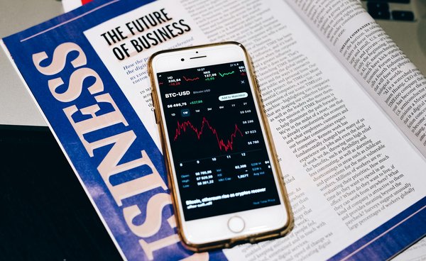 How Does High-Tech Computing Transform Daily Life in the UK?